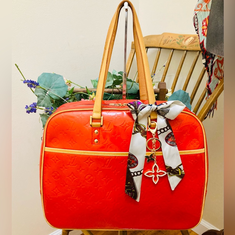 Louis Vuitton Sutton